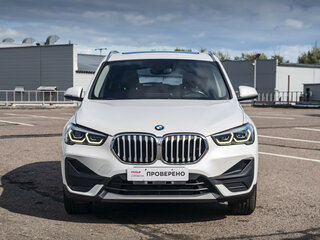 2021 BMW X1 18i sDrive II (F48) Рестайлинг, белый, 3079000 рублей, вид 2