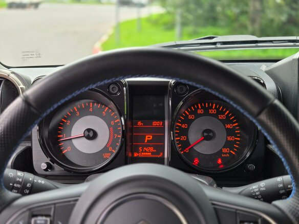 2021 Suzuki Jimny IV, чёрный - вид 14