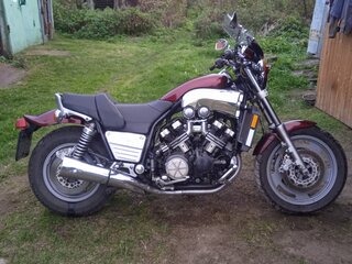 Yamaha V-Max 1200