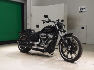 2022 Harley-Davidson Breakout, чёрный, 1810000 рублей, вид 3
