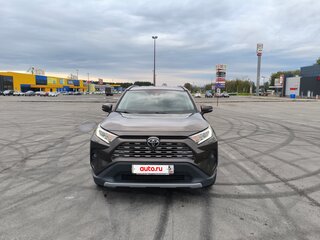 2020 Toyota RAV4 V (XA50), коричневый, 3300000 рублей, вид 2