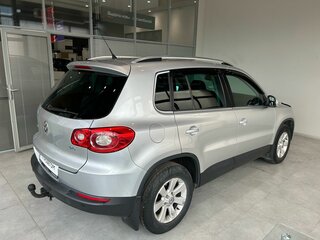 2011 Volkswagen Tiguan I, серебристый, 990000 рублей, вид 4