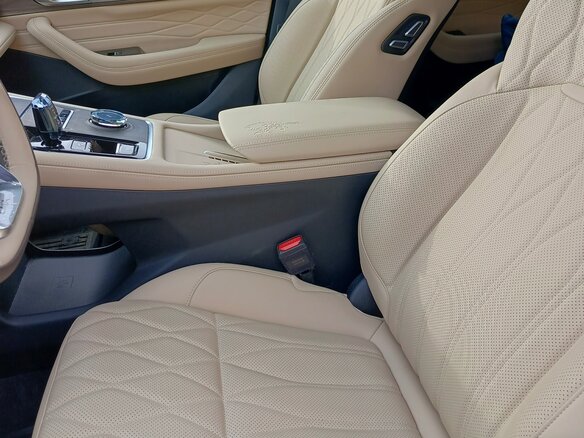 2025 Geely Monjaro (Xingyue L) I Рестайлинг (China Market), белый, 4250000 рублей - вид 24