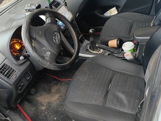 2009 Toyota Corolla X (E140, E150), серебристый, 500000 рублей, вид 5