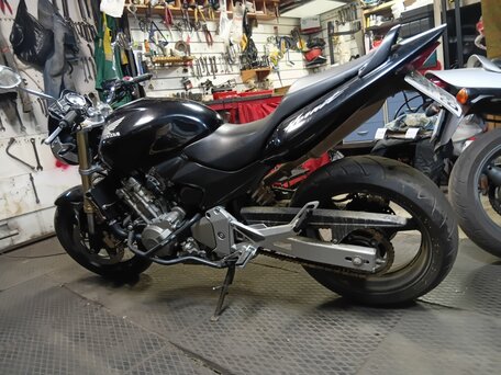 2005 Honda CB 600F Hornet, чёрный, 355000 рублей, вид 4