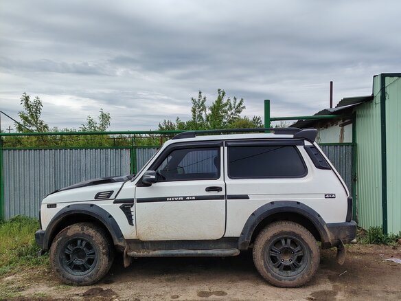 1999 Lada (ВАЗ) 2121 (4x4) I Рестайлинг, белый, 180000 рублей - вид 6