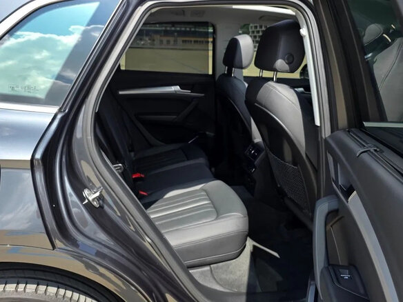 2022 Audi Q5 40 TDI II (FY) Рестайлинг, серый, 4800000 рублей - вид 17