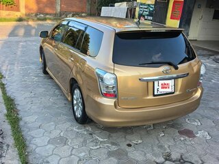 2009 Toyota Corolla Fielder X (E140, E150) Рестайлинг, коричневый, 700000 рублей, вид 3