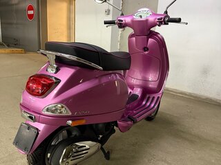 2010 Vespa LX 50, розовый, 550000 рублей, вид 4