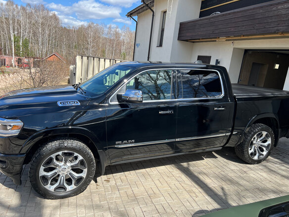 2020 Ram 1500 Crew Cab V, чёрный, 6600000 рублей - вид 5