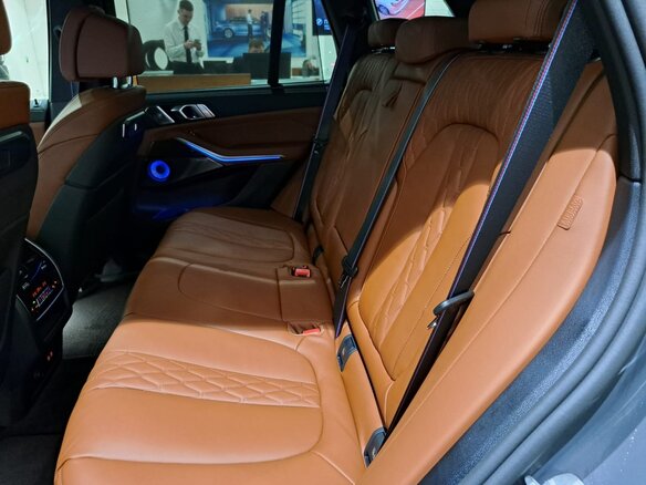 2025 BMW X5 30d IV (G05/G18) Рестайлинг, серый, 16200000 рублей - вид 14
