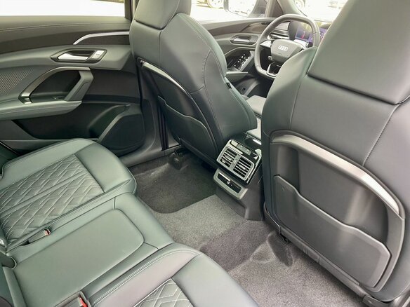 2026 Audi Q5 L III (GU), белый - вид 14