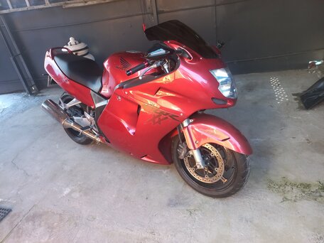 1998 Honda CBR 1100 XX, красный, 500000 рублей, вид 1