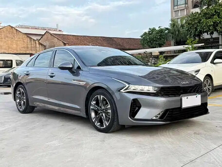 2023 Kia K5 III, серый, 1860000 рублей, вид 3