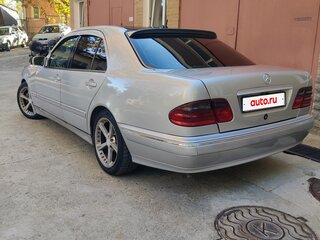 2000 Mercedes-Benz E-Класс 240 II (W210, S210) Рестайлинг, серый, 700000 рублей, вид 4