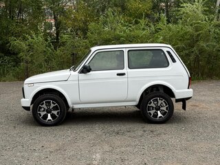 2026 Lada (ВАЗ) Niva Legend I Рестайлинг, белый, 1345000 рублей, вид 2