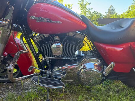 2009 Harley-Davidson Street Glide, красный, 950000 рублей, вид 5