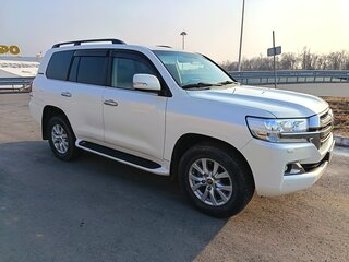 2018 Toyota Land Cruiser 200 Series Рестайлинг 2, белый, 6900000 рублей, вид 4