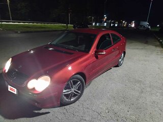 2001 Mercedes-Benz C-Класс 180 II (W203), красный, 450000 рублей, вид 1