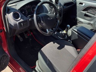 2006 Ford Fiesta Mk5, красный, 254000 рублей, вид 3