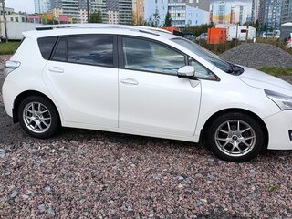 2013 Toyota Verso I Рестайлинг, белый, 1350000 рублей, вид 3