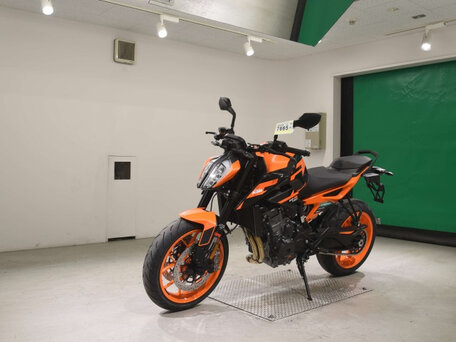 2023 KTM 890 Duke GP, чёрный, 900000 рублей, вид 4