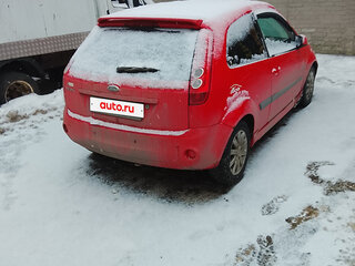 2008 Ford Fiesta Mk5, красный, 150000 рублей, вид 4