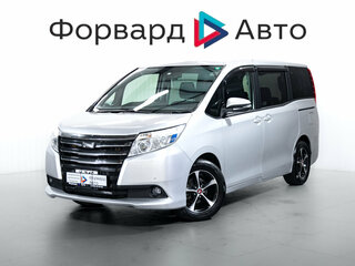 2017 Toyota Noah III (R80), серый, 1799800 рублей, вид 3