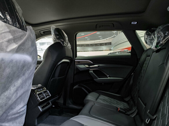 2026 Audi Q5 L III (GU), чёрный, 6250000 рублей - вид 11