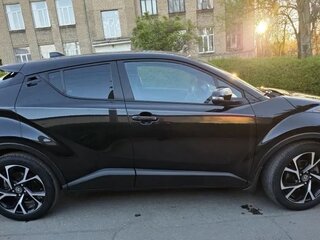 2021 Toyota C-HR I Рестайлинг, чёрный, 2600000 рублей, вид 4
