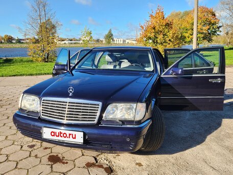 1996 Mercedes-Benz S-Класс 320 III (W140) Рестайлинг, синий, 1100000 рублей, вид 2