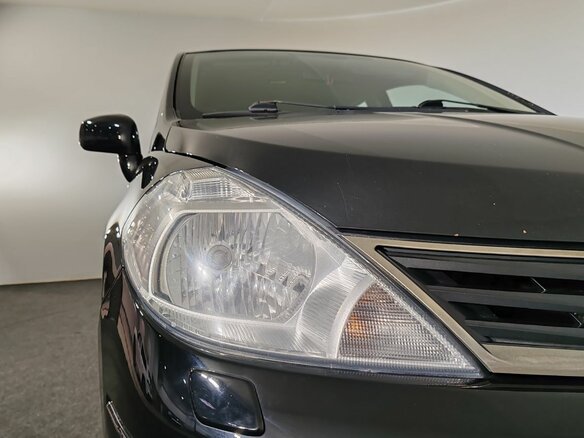 2011 Nissan Tiida I Рестайлинг, чёрный - вид 19