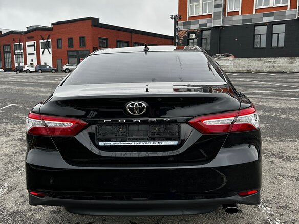 2019 Toyota Camry VIII (XV70), чёрный, 2550000 рублей - вид 4