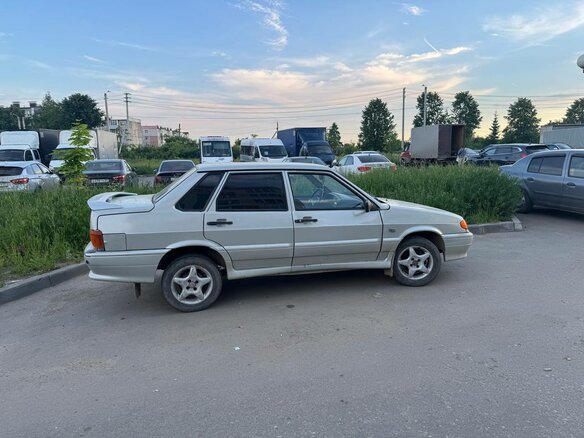 2005 Lada (ВАЗ) 2115, серебристый - вид 2