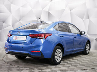 2017 Hyundai Solaris II, синий, 1106000 рублей, вид 5