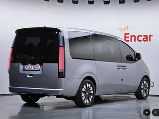 2023 Hyundai Staria I, серебристый, 5400000 рублей, вид 2