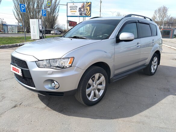2012 Mitsubishi Outlander II Рестайлинг, серебристый, 1580000 рублей