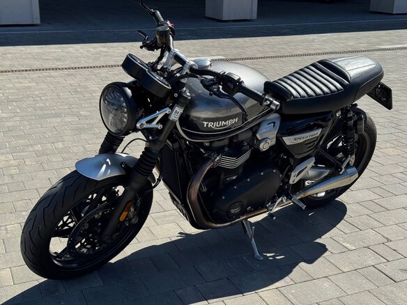 2019 Triumph Speed Twin, серебристый, 824000 рублей - вид 1