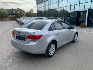 2011 Chevrolet Cruze I, серебристый, 669900 рублей, вид 3