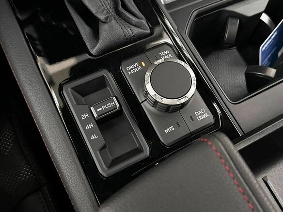 2026 Toyota Tundra Double Cab III, чёрный, 10900000 рублей - вид 22