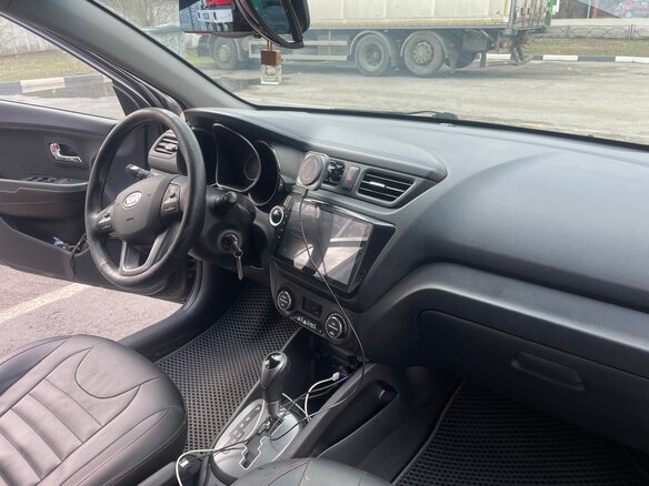 2012 Kia Rio 4-speed III, серый, 700000 рублей - вид 7