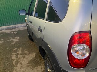 2017 Chevrolet Niva I Рестайлинг, серый, 845000 рублей, вид 4