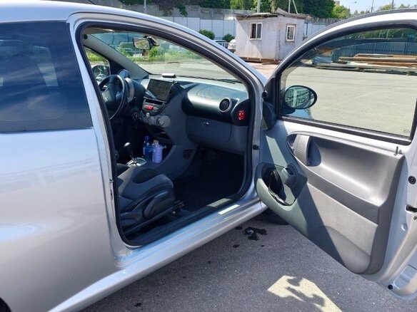 2007 Peugeot 107 I, серебристый, 700000 рублей - вид 8