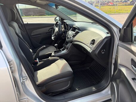 2012 Chevrolet Cruze I, серебристый, 595000 рублей, вид 5
