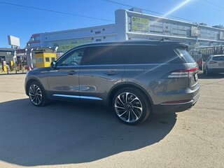 2021 Lincoln Aviator II, серый, 4000000 рублей, вид 3