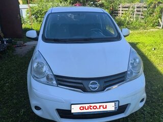 2011 Nissan Note I Рестайлинг, белый, 700000 рублей, вид 1