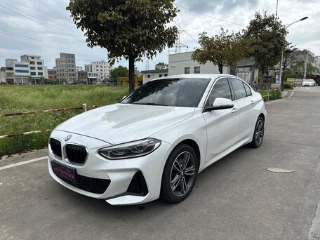 2022 BMW 1 серии 120i III (F52) Рестайлинг, белый, 1540000 рублей, вид 1