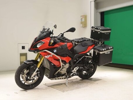 2017 BMW S 1000 XR, красный, 1089000 рублей, вид 4