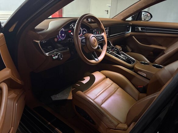 2022 Porsche Panamera 4 Executive II Рестайлинг, чёрный, 11780000 рублей - вид 3