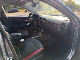 2020 Kia Rio IV Рестайлинг, серый, 1620000 рублей, вид 4
